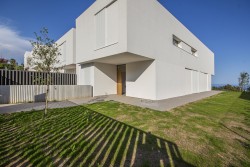 Новый оборудованный дом 418 кв.м. в Вилассара де Дальта, Барселона 