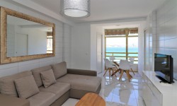 Квартира 76 кв. метров с туристической лицензией на берегу моря (Бенидорм)