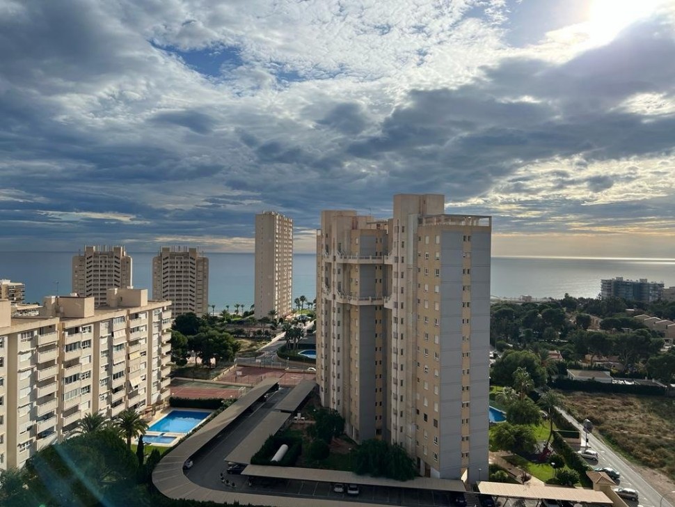 Апартаменты 106м2 с видом на море в Эль Кампельо, Аликанте